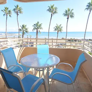 https://ithaki-phinikoudes-apartment-no-201.hotelsatayianapa.com